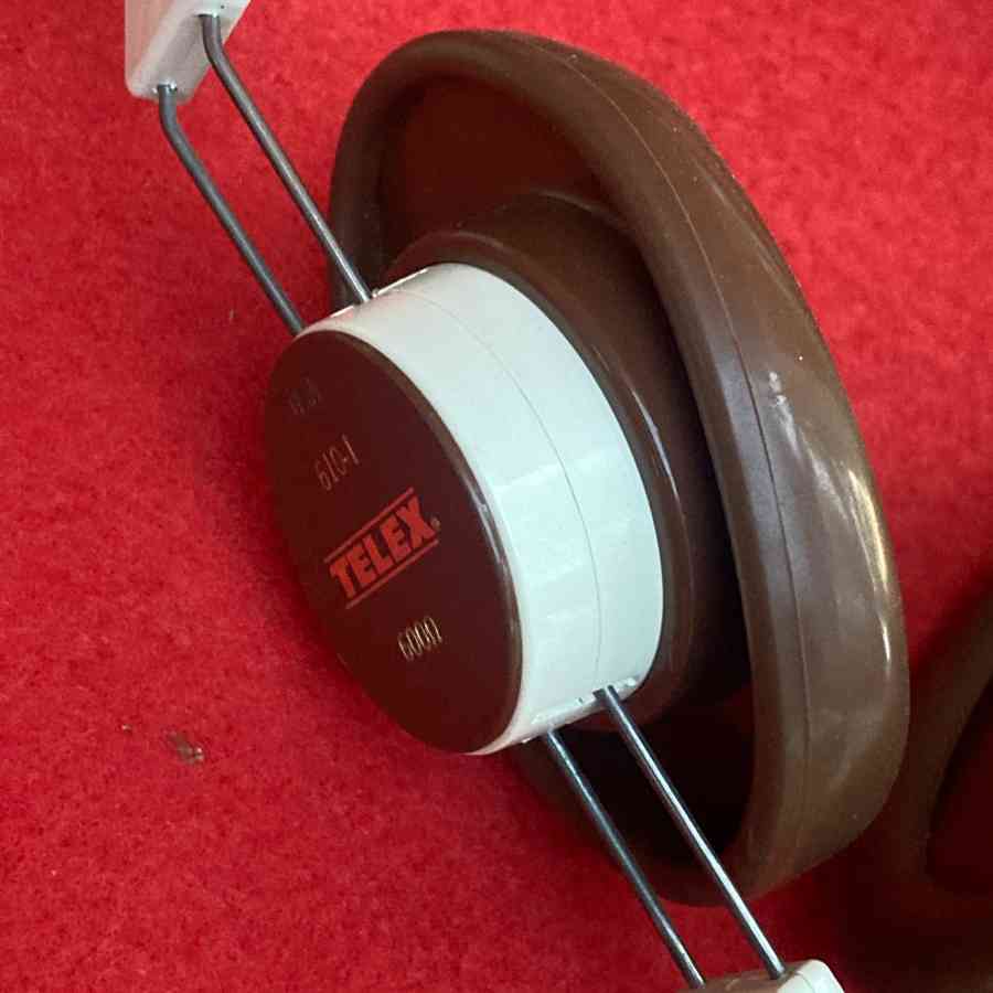 Cascos + micro estudio TV 1960s - Imagen 5